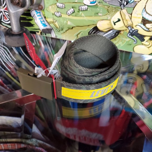 Levi's - Neon Yellow Animal Print Green Belt - Picture 1 of 1